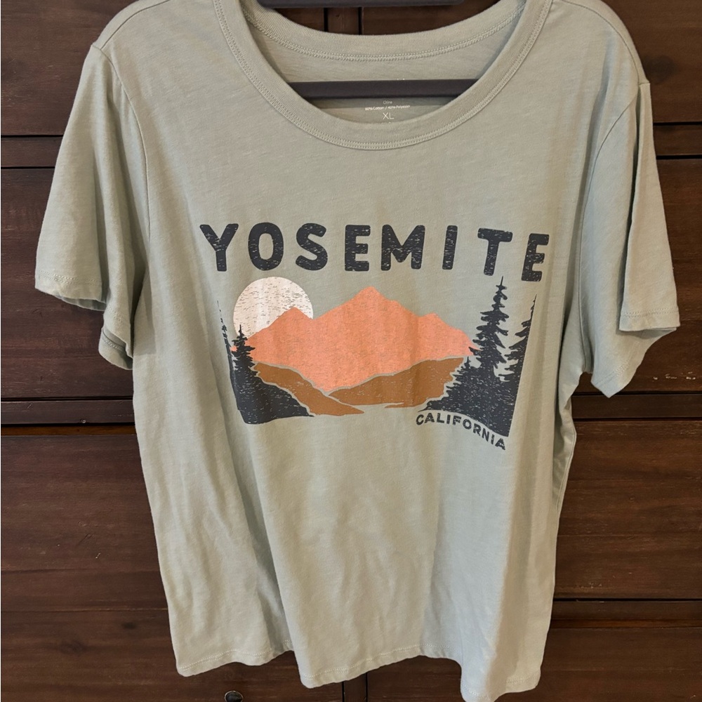 Yosemite graphic T